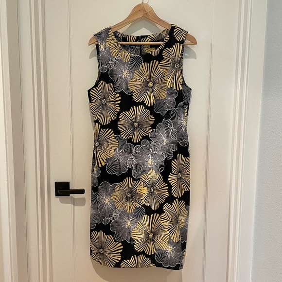 connected apparel Dresses & Skirts - Connectioned floral dress